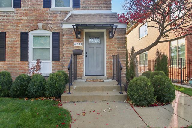 6734 N Hamlin Avenue, Lincolnwood, IL 60712