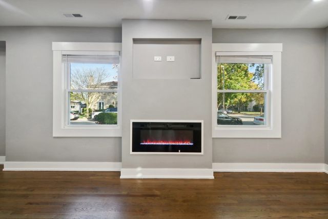 6734 N Hamlin Avenue, Lincolnwood, IL 60712