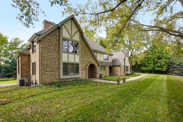 N26W30851 Golf Hills DRIVE, Pewaukee, WI 53072