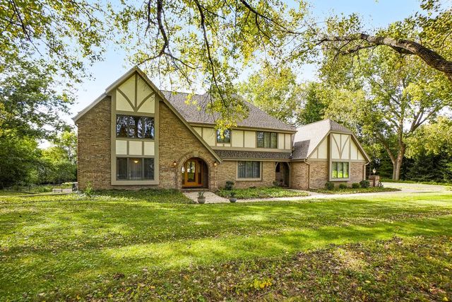 N26W30851 Golf Hills DRIVE, Pewaukee, WI 53072