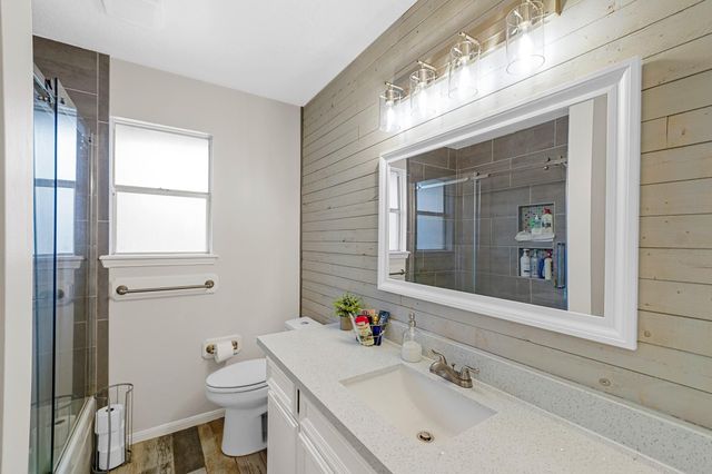 1501 Piney Woods Drive, Friendswood, TX 77546