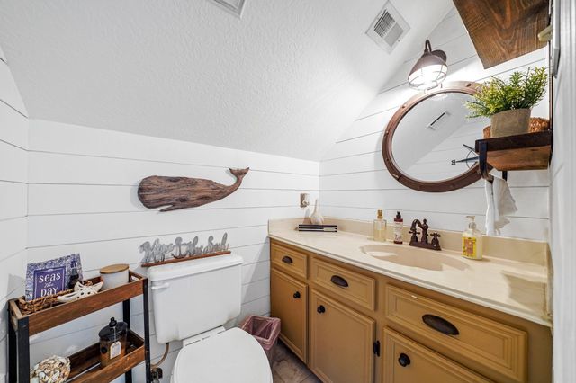 1501 Piney Woods Drive, Friendswood, TX 77546