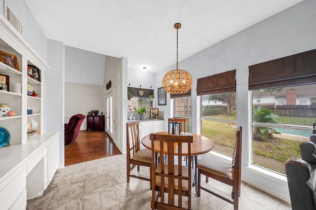 1501 Piney Woods Drive, Friendswood, TX 77546