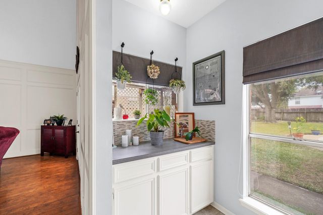 1501 Piney Woods Drive, Friendswood, TX 77546