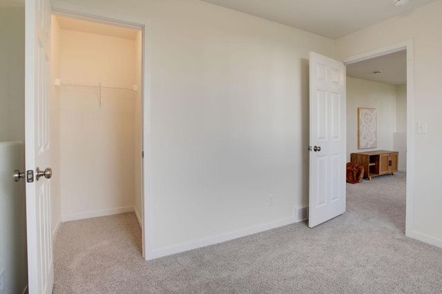 6783 Belding Drive S, Fargo, ND 58104