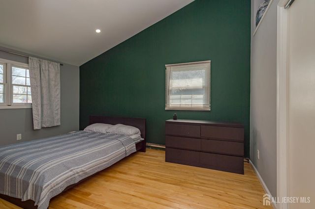 67 Albert Drive, Sayreville, NJ 08859