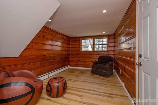 67 Albert Drive, Sayreville, NJ 08859