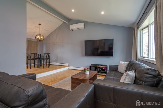 67 Albert Drive, Sayreville, NJ 08859