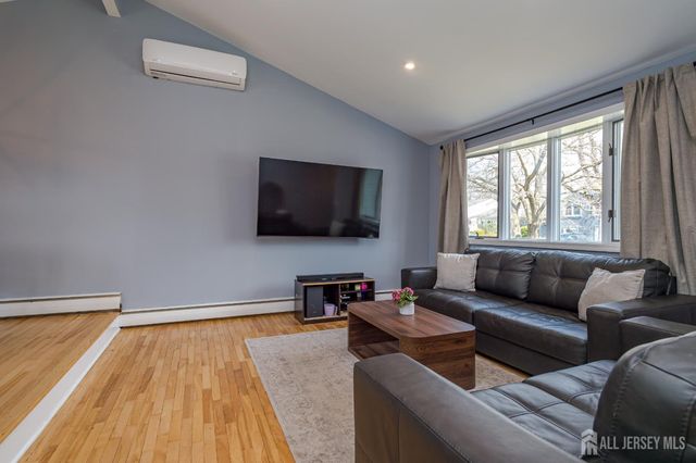 67 Albert Drive, Sayreville, NJ 08859