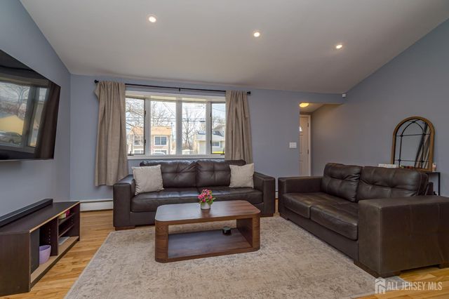 67 Albert Drive, Sayreville, NJ 08859