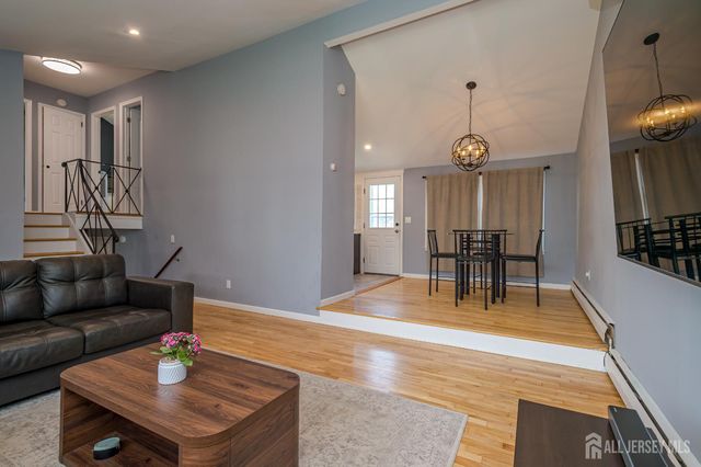 67 Albert Drive, Sayreville, NJ 08859