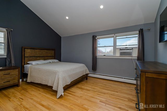 67 Albert Drive, Sayreville, NJ 08859