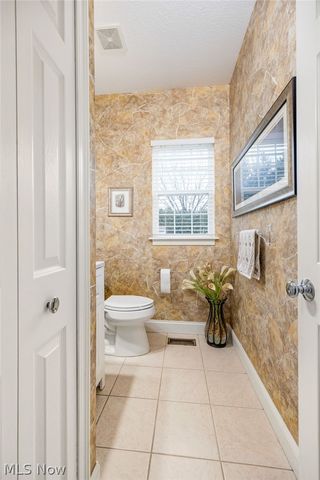 1286 Freeport Drive, Medina, OH 44256