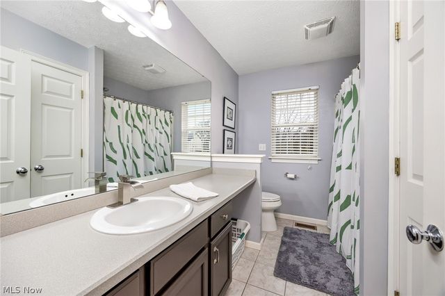 1286 Freeport Drive, Medina, OH 44256