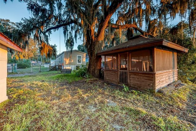 1222 River Drive NE, Townsend, GA 31331