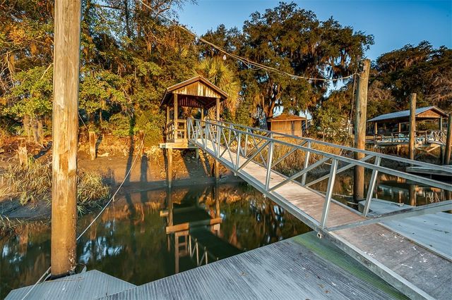 1222 River Drive NE, Townsend, GA 31331