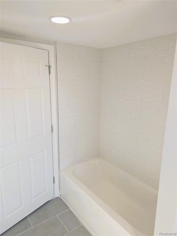 8244 Hupp Avenue, Warren, MI 48089