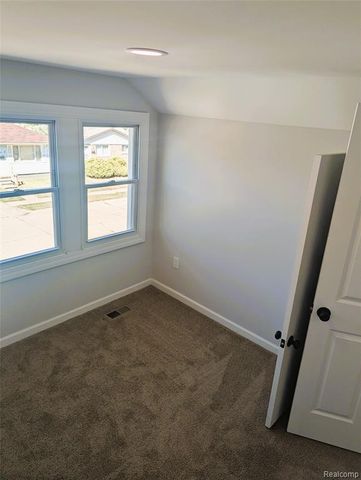 8244 Hupp Avenue, Warren, MI 48089