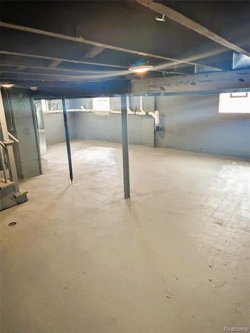 8244 Hupp Avenue, Warren, MI 48089