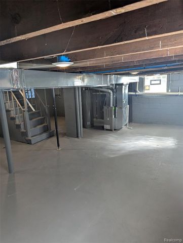 8244 Hupp Avenue, Warren, MI 48089