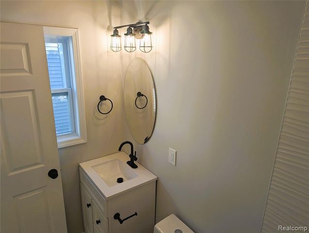 8244 Hupp Avenue, Warren, MI 48089