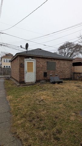 6734 S Maplewood Avenue, Chicago, IL 60629