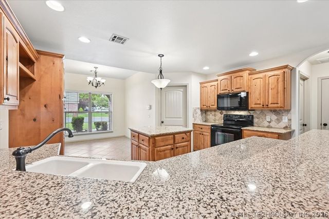 11015 S Lawrence Street, Jenks, OK 74037