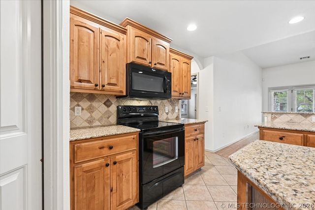 11015 S Lawrence Street, Jenks, OK 74037