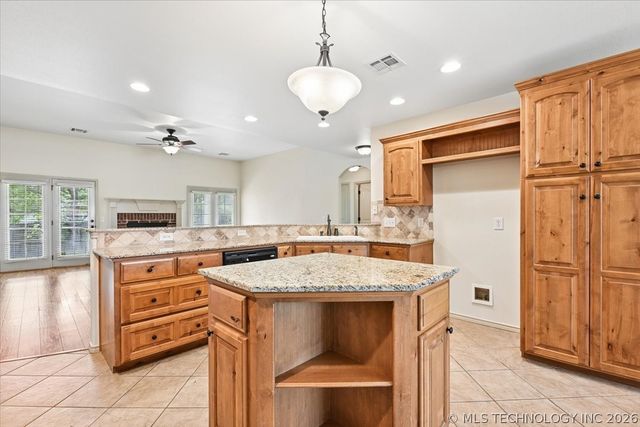 11015 S Lawrence Street, Jenks, OK 74037