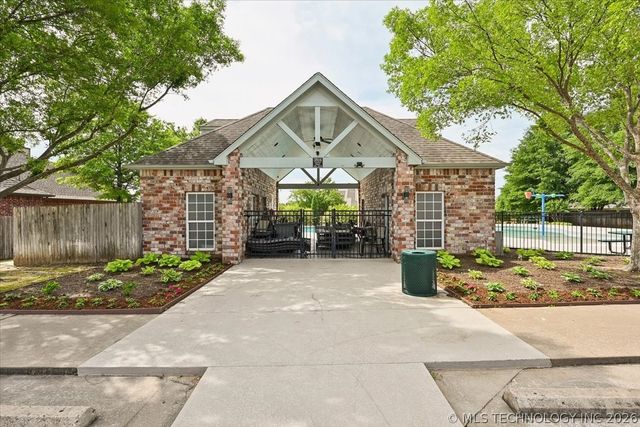 11015 S Lawrence Street, Jenks, OK 74037