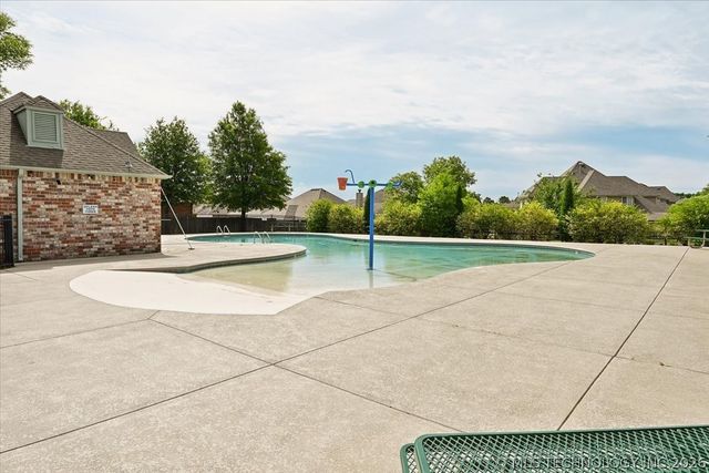 11015 S Lawrence Street, Jenks, OK 74037