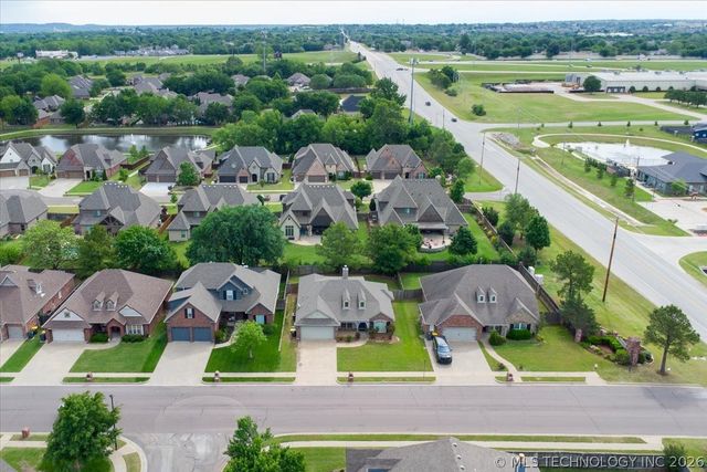 11015 S Lawrence Street, Jenks, OK 74037