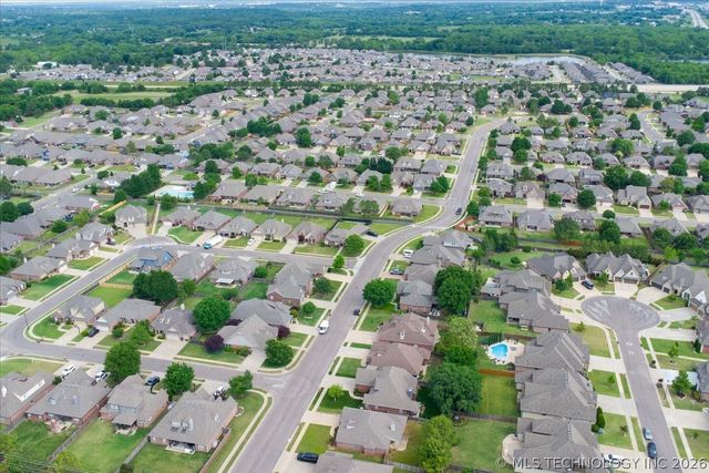 11015 S Lawrence Street, Jenks, OK 74037