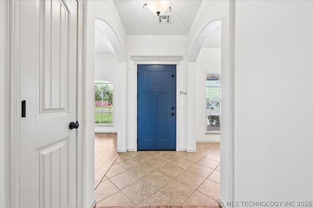 11015 S Lawrence Street, Jenks, OK 74037