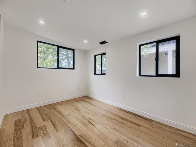 2610 S Vine St, Denver, CO 80210