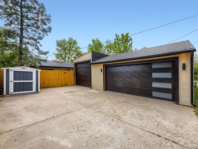 2610 S Vine St, Denver, CO 80210