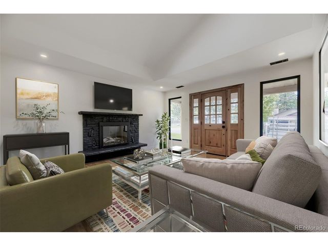 2610 S Vine St, Denver, CO 80210