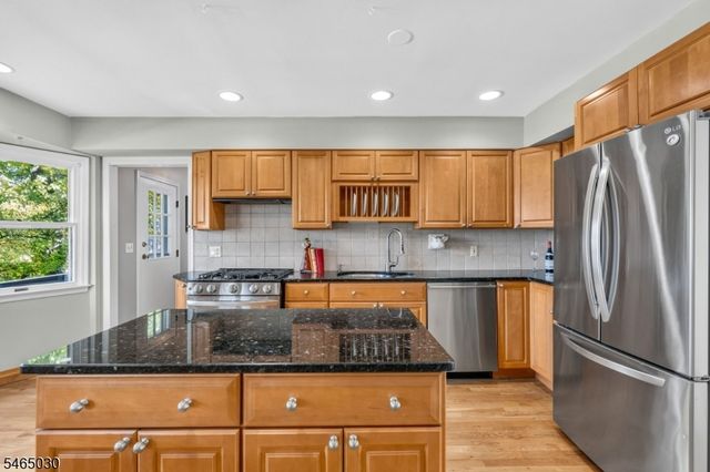 39 Lessing Rd, West Orange Twp., NJ 07052
