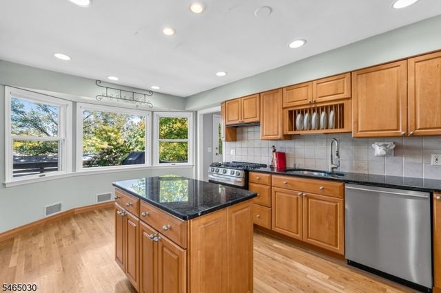 39 Lessing Rd, West Orange Twp., NJ 07052