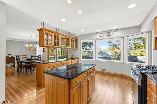 39 Lessing Rd, West Orange Twp., NJ 07052