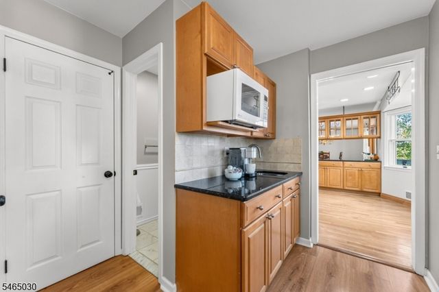 39 Lessing Rd, West Orange Twp., NJ 07052