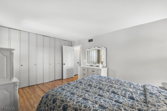 39 Lessing Rd, West Orange Twp., NJ 07052