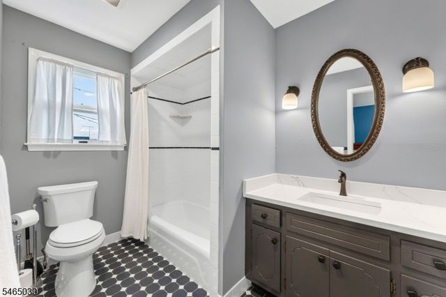 39 Lessing Rd, West Orange Twp., NJ 07052