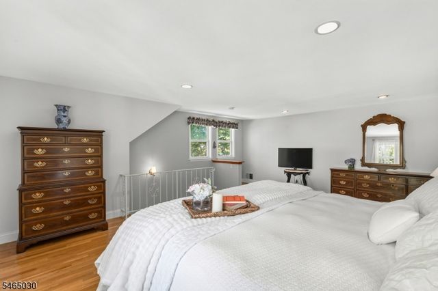39 Lessing Rd, West Orange Twp., NJ 07052