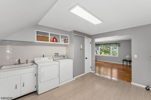 39 Lessing Rd, West Orange Twp., NJ 07052
