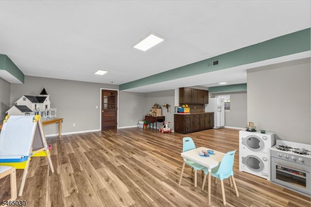 39 Lessing Rd, West Orange Twp., NJ 07052