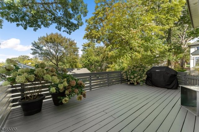 39 Lessing Rd, West Orange Twp., NJ 07052