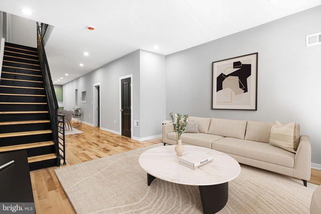 1329 DICKINSON ST, Philadelphia, PA 19147