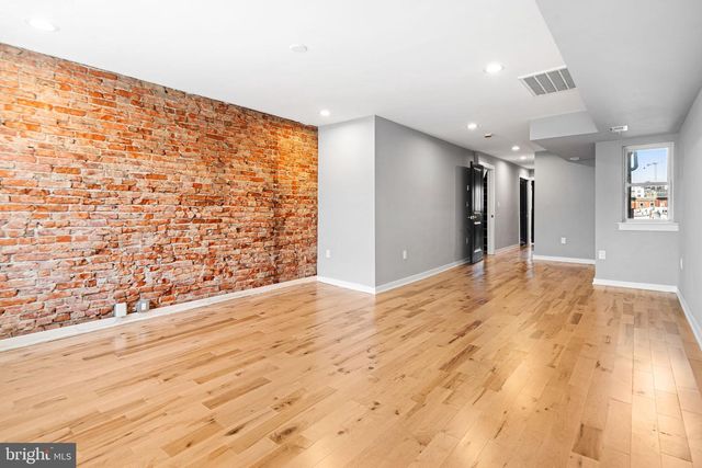 1329 DICKINSON ST, Philadelphia, PA 19147