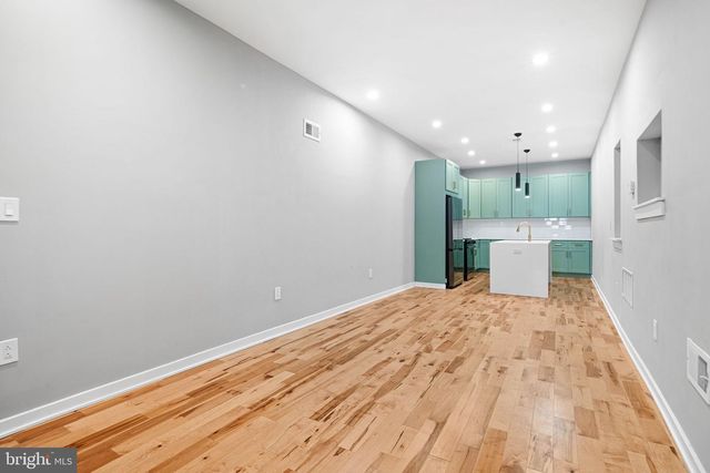 1329 DICKINSON ST, Philadelphia, PA 19147